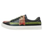 Bunte Sneaker mit schönen Motiven und kreativen...