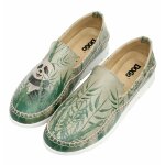 Bunte Sneaker mit schönen Motiven und kreativen...