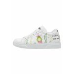 Bunte Sneaker mit schönen Motiven und kreativen...