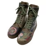 DOGO Future Boots - Bear and Flowers