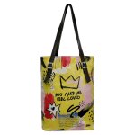 Bunte Taschen mit schönen Motiven und kreativen...