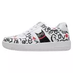 Bunte Sneaker mit schönen Motiven und kreativen...