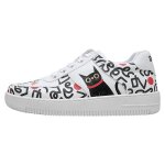 Bunte Sneaker mit schönen Motiven und kreativen...