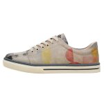 Bunte Sneaker mit schönen Motiven und kreativen...