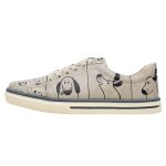 Bunte Sneaker mit schönen Motiven und kreativen...