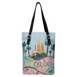 Bunte Taschen mit schönen Motiven und kreativen...