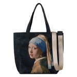 Bunte Taschen mit schönen Motiven und kreativen...