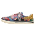 Bunte Sneaker mit schönen Motiven und kreativen...
