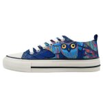 Bunte Sneaker mit schönen Motiven und kreativen...